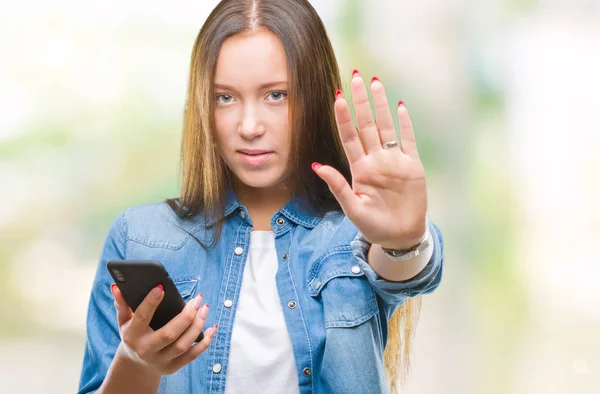 Mulher Branca Bonita Nova Mensagem Enviando Mensagem Usando Smartphone Sobre — Fotografia de Stock