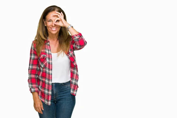 Erwachsene Frau Mittleren Alters Trägt Lässiges Hemd Über Isoliertem Hintergrund — Stockfoto