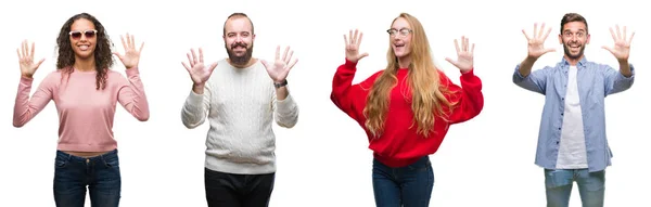 Collage Van Groep Jongeren Witte Geïsoleerde Achtergrond Weergeven Met Vingers — Stockfoto