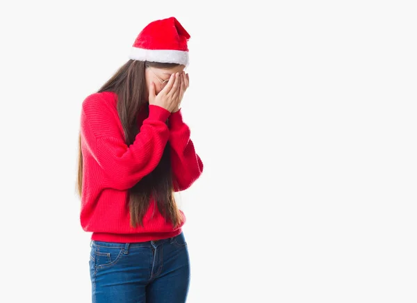 Young Chinese Woman Isolated Background Wearing Christmas Hat Sad Expression — Stock Photo, Image