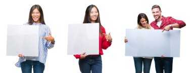 Çin ve afiş izole arka plan üzerinde çok mutlu el ve parmak ile işaret tutan hispanish kişi kolaj