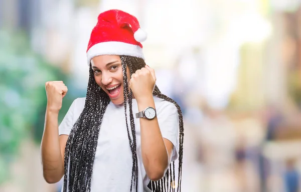 Jovem Trançado Cabelo Afro Americano Menina Vestindo Chapéu Natal Sobre — Fotografia de Stock