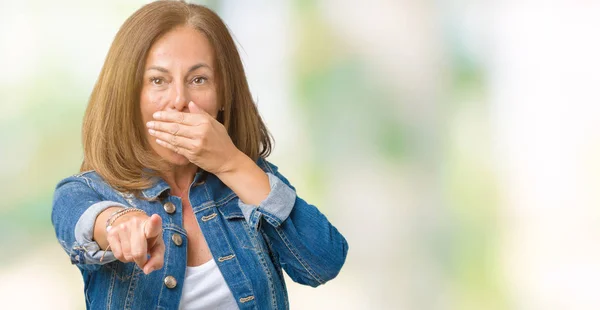 Hermosa Mujer Mediana Edad Con Chaqueta Mezclilla Casual Sobre Fondo —  Fotos de Stock