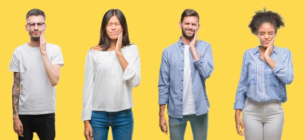 歯痛や歯の歯科病気のため痛みを伴う式で手で口に触れて分離背景がカラフルな黄色以上の男性 女性グループの人々 のコラージュ 歯医者コンセプト — ストック写真