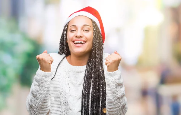 Jovem Trançado Cabelo Afro Americano Menina Vestindo Chapéu Natal Sobre — Fotografia de Stock