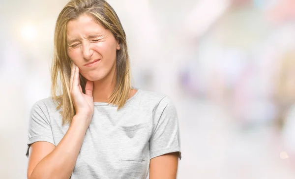 Giovane Bella Donna Sfondo Isolato Toccare Bocca Con Mano Con — Foto Stock