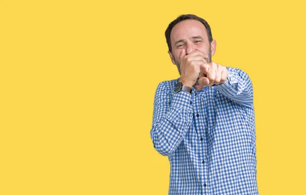 Guapo Mediana Edad Elegante Hombre Mayor Sobre Fondo Aislado Riéndose —  Fotos de Stock