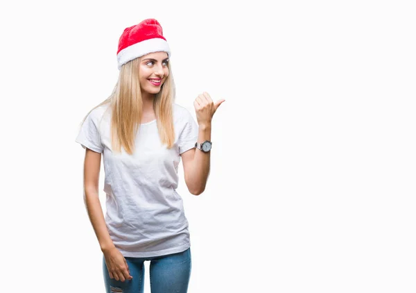 Молодая Красивая Блондинка Рождественская Шляпа Изолированном Фоне Улыбается Счастливым Лицом — стоковое фото