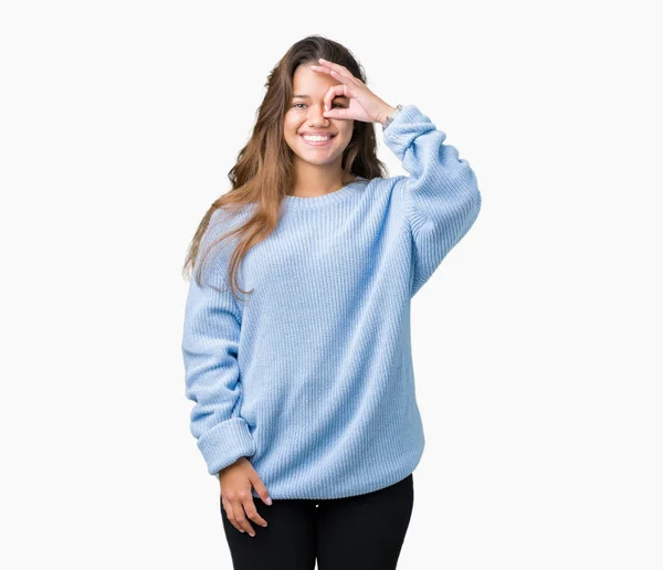 Młoda Piękna Brunetka Kobieta Noszenia Sweter Niebieski Zima Białym Tle — Zdjęcie stockowe