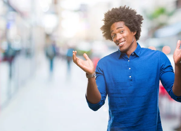 Afro Amerikansk Man Över Isolerade Bakgrund Aningslös Och Förvirrade Uttryck — Stockfoto