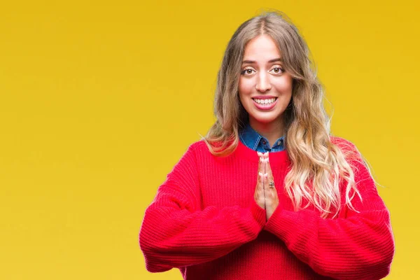 Mulher Loira Bonita Vestindo Camisola Inverno Sobre Fundo Isolado Orando — Fotografia de Stock