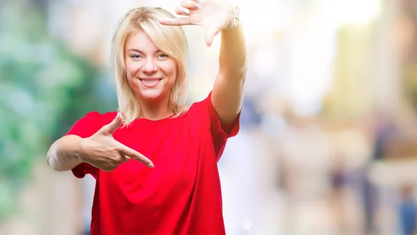 Joven Hermosa Mujer Rubia Con Camiseta Roja Sobre Fondo Aislado —  Fotos de Stock