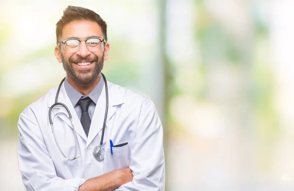 Homem Médico Hispânico Adulto Sobre Fundo Isolado Rosto Feliz Sorrindo — Fotografia de Stock