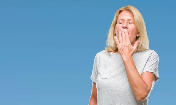 Mujer Rubia Mediana Edad Sobre Fondo Aislado Aburrido Bostezando Cansado — Foto de Stock