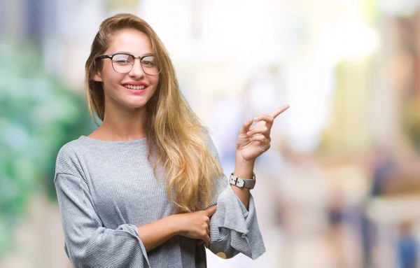 Jovem Mulher Loira Bonita Vestindo Óculos Sobre Fundo Isolado Com — Fotografia de Stock