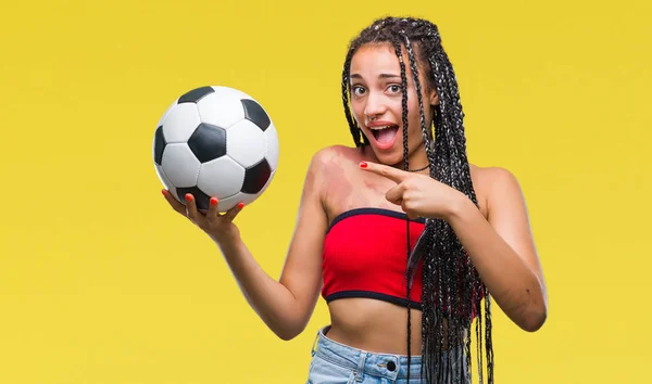 Joven Trenzado Pelo Africano Americano Con Marca Nacimiento Sosteniendo Pelota —  Fotos de Stock