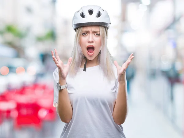 Jeune Femme Blonde Portant Casque Sécurité Cycliste Sur Fond Isolé — Photo