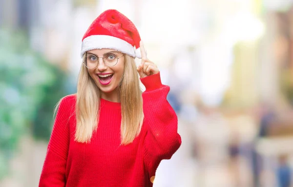 Jeune Belle Femme Blonde Portant Chapeau Noël Sur Fond Isolé — Photo