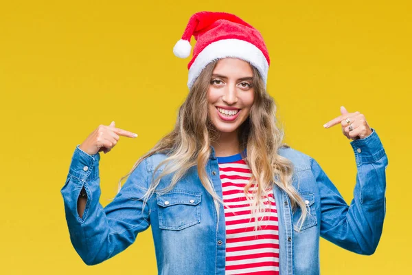 Mulher Loira Bonita Usando Chapéu Natal Sobre Fundo Isolado Olhando — Fotografia de Stock