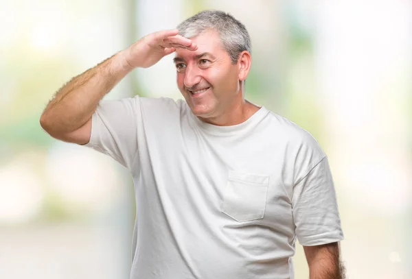 Knappe Senior Man Geïsoleerde Achtergrond Erg Blij Lachende Zoek Ver — Stockfoto