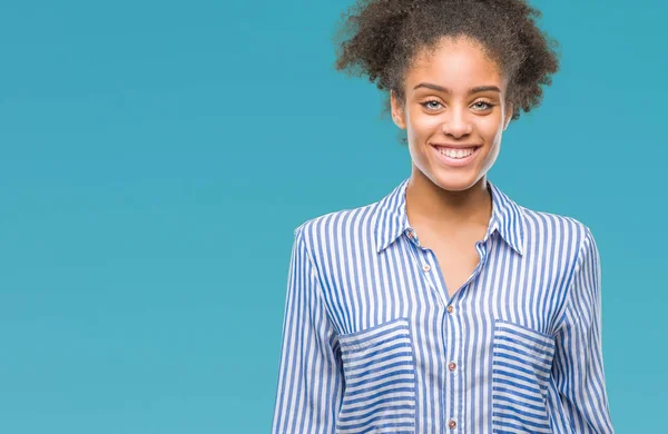 Mujer Afroamericana Joven Sobre Fondo Aislado Con Una Sonrisa Feliz — Foto de Stock