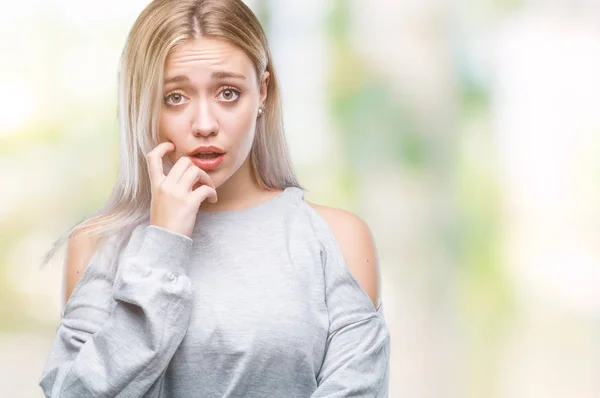 Jonge Blonde Vrouw Geïsoleerde Achtergrond Zoek Gestresst Nerveus Met Handen — Stockfoto