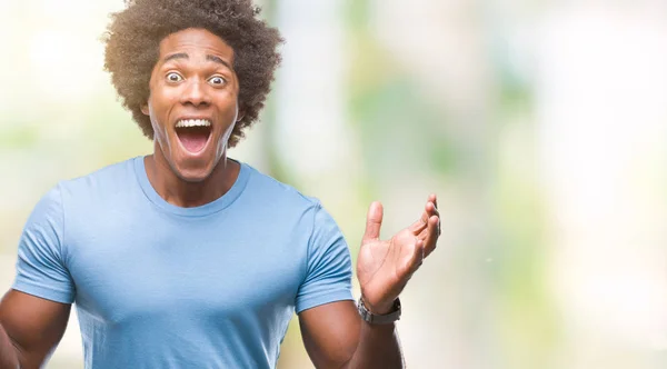 Afro Amerikansk Man Över Isolerade Bakgrund Firar Crazy Och Förvånad — Stockfoto