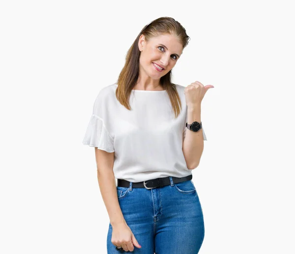 Idade Média Mulher Bonita Madura Sobre Fundo Isolado Sorrindo Com — Fotografia de Stock