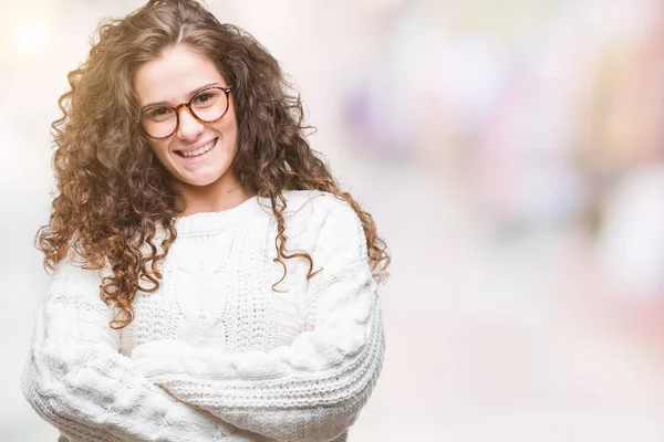 Linda Morena Cabelo Encaracolado Menina Vestindo Camisola Inverno Sobre Fundo — Fotografia de Stock