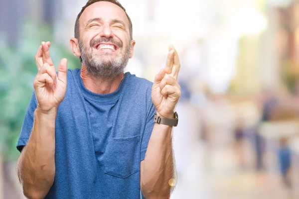 Hoary Senior Man Mittleren Alters Über Isolierten Hintergrund Lächelnd Daumen — Stockfoto