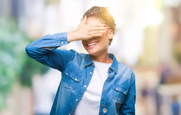 Giovane Capelli Intrecciati Ragazza Afroamericana Indossando Occhiali Sfondo Isolato Sorridente — Foto Stock