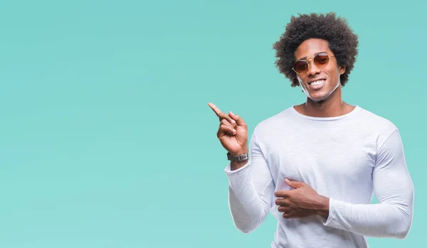 Afro American Man Wearing Sunglasses Isolated Background Big Smile Face — Stock Photo, Image