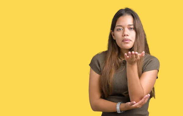 Jovem Bela Mulher Morena Sobre Fundo Isolado Olhando Para Câmera — Fotografia de Stock