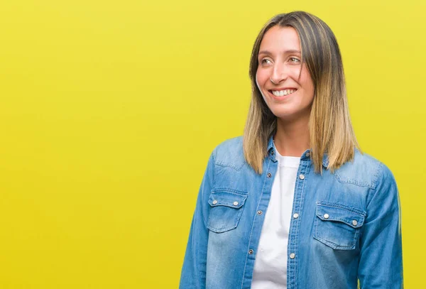 Jovem Mulher Bonita Sobre Fundo Isolado Olhando Para Lado Com — Fotografia de Stock