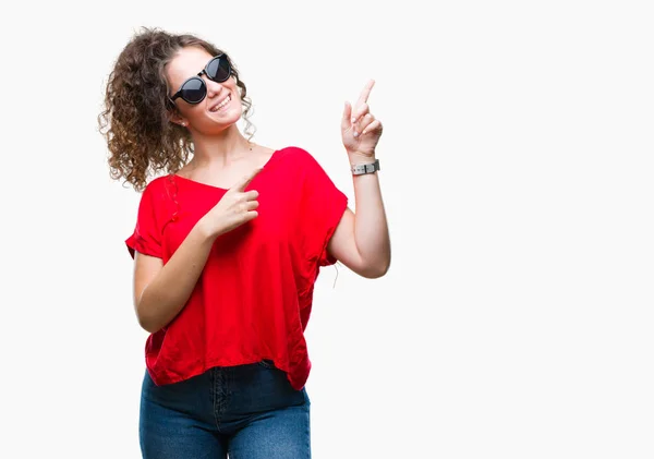 Beautiful Brunette Curly Hair Young Girl Wearing Sunglasses Isolated Background — Stock Photo, Image