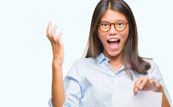 Young Asian Woman Isolated Background Holding Blank Paper Very Happy — Stock Photo, Image