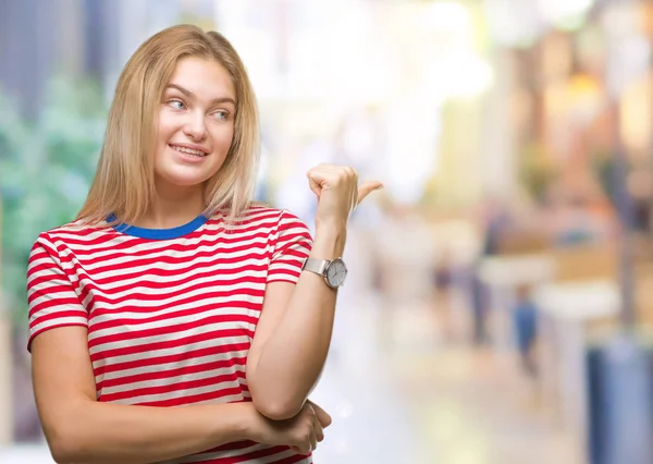 Joven Mujer Caucásica Sobre Fondo Aislado Sonriendo Con Cara Feliz — Foto de Stock