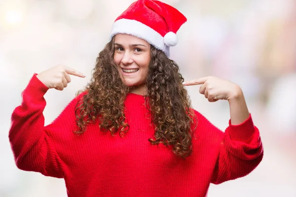 Mladá Bruneta Dívka Která Nosí Vánoční Čepice Izolované Pozadí Sebevědomým — Stock fotografie