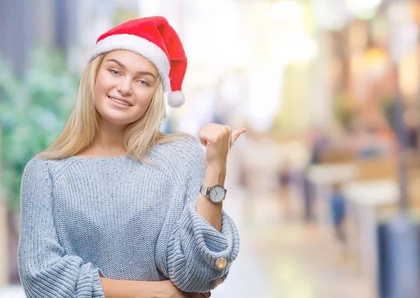 Jovem Caucasiana Vestindo Chapéu Natal Sobre Fundo Isolado Sorrindo Com — Fotografia de Stock