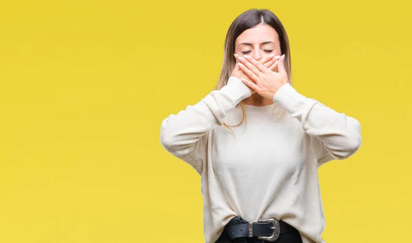 Junge Schöne Frau Lässigen Weißen Pullover Über Isoliertem Hintergrund Schockiert — Stockfoto