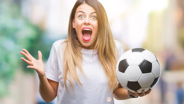 Joven Hermosa Mujer Sosteniendo Pelota Fútbol Sobre Fondo Aislado Muy —  Fotos de Stock