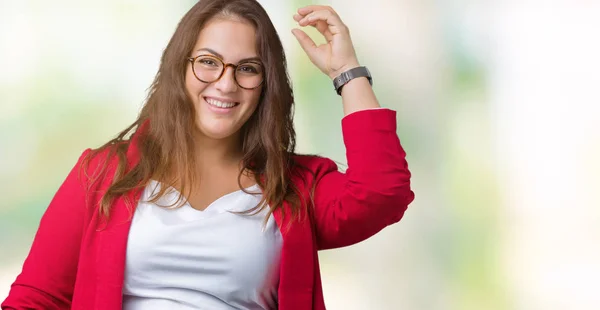 Bonita Size Jovem Empresária Vestindo Jaqueta Elegante Óculos Sobre Fundo — Fotografia de Stock