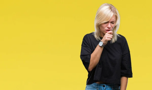 Mulher Loira Bonita Jovem Sobre Fundo Isolado Sentindo Mal Tosse — Fotografia de Stock