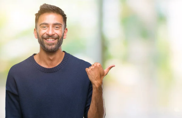 Hombre Hispano Adulto Sobre Fondo Aislado Sonriendo Con Cara Feliz — Foto de Stock