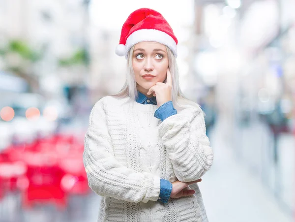 Jovem Loira Vestindo Chapéu Natal Sobre Fundo Isolado Com Mão — Fotografia de Stock