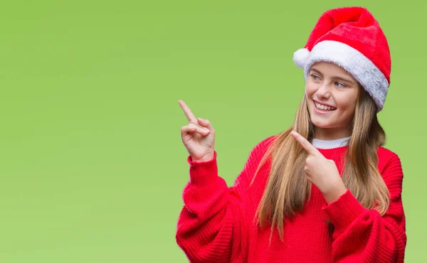 Menina Bonita Nova Vestindo Chapéu Natal Sobre Fundo Isolado Sorrindo — Fotografia de Stock