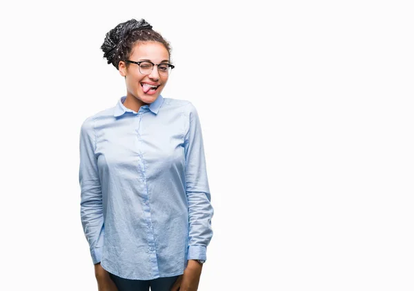Joven Chica Negocios Afroamericana Trenzado Pelo Usando Gafas Sobre Fondo — Foto de Stock