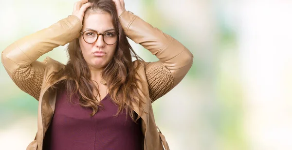 Mooie Grootte Jonge Vrouw Dragen Van Een Jurk Leren Jas — Stockfoto