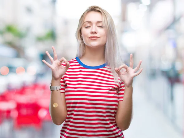 Mladá Blond Žena Izolované Pozadí Relaxovat Usmívá Očima Uzavřené Vede — Stock fotografie