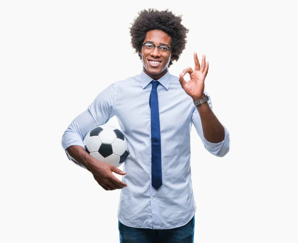 Afro Amerykański Kierownik Mężczyzna Trzymając Piłki Nożnej Białym Tle Robi — Zdjęcie stockowe